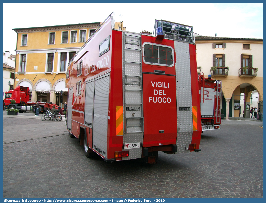 VF 15060
Corpo Nazionale Vigili del Fuoco
Iveco 95-14
Allestitore Baribbi S.p.A.
(variante)
Parole chiave: VVF;V.V.F.;Corpo;Nazionale;Vigili;del;Fuoco;Polilogistici;Polilogistico;Iveco;95-14;95;14;Baribbi