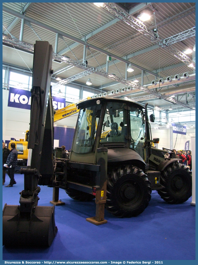 -
Esercito Italiano
Komatsu WB97S5
Parole chiave: EI;E.I.;Esercito;Italiano;Mezzi;da;Cantiere;Trasporto;Materiali;Supporto;Logistico;Komatsu;WB97S5