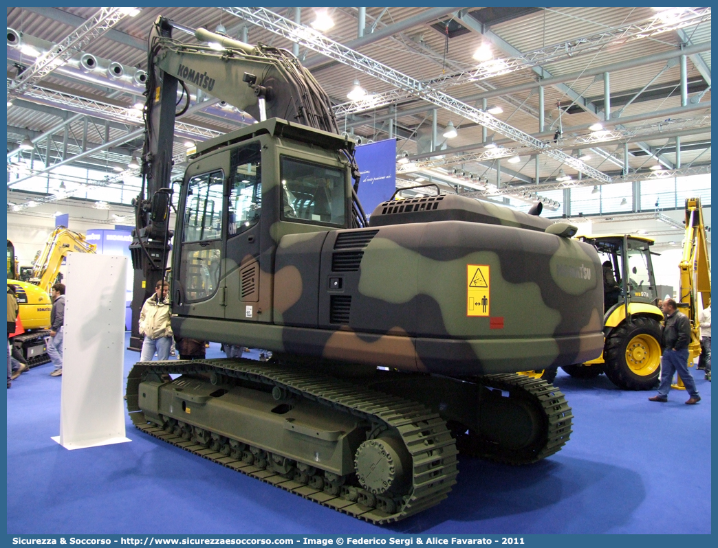 -
Esercito Italiano
Komatsu PC210NLC
Parole chiave: EI;E.I.;Esercito;Italiano;Mezzi da Cantiere;Trasporto Materiali;Supporto Logistico;Komatsu;PC210NLC