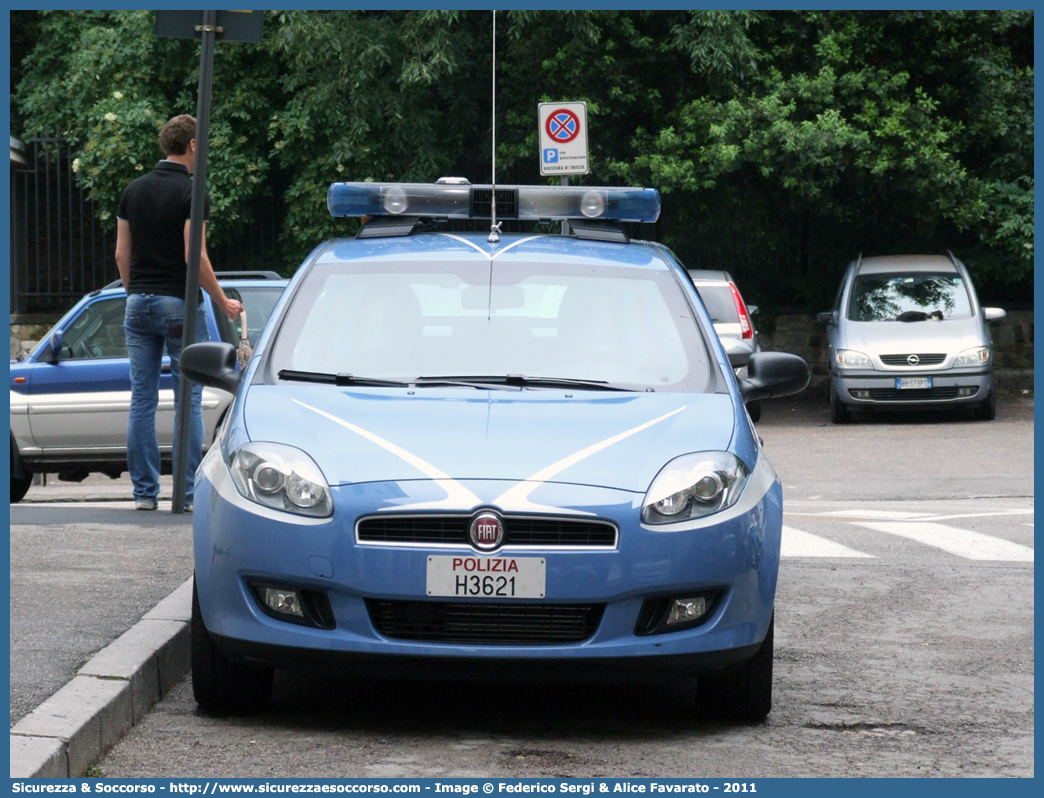 Polizia H3621
Polizia di Stato
Squadra Volante
Fiat Nuova Bravo
(I fornitura)
Parole chiave: PS;P.S.;Polizia;Polizia di Stato;Squadra;Volante;Fiat;Nuova;Bravo;H3621