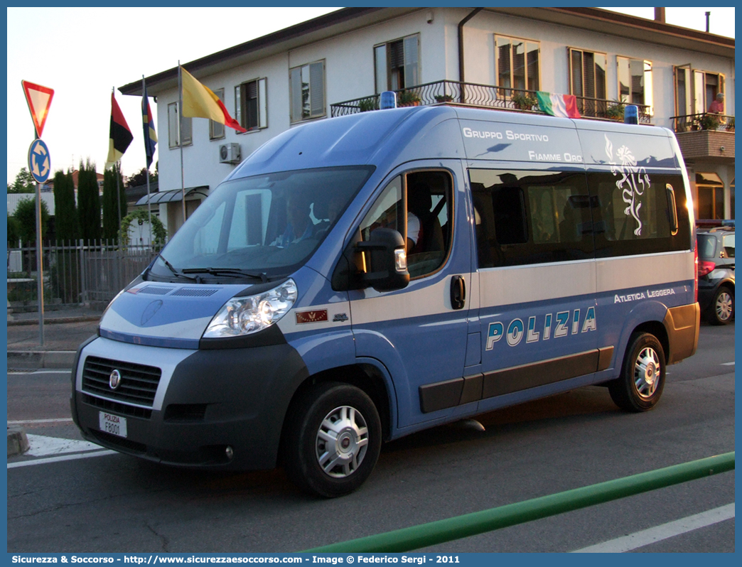 Polizia F8001
Polizia di Stato
Gruppo Sportivo "Fiamme Oro"
Fiat Ducato III serie
Atletica Leggera
Parole chiave: PS;P.S.;Polizia;di;Stato;Gruppo;Sportivo;Fiamme;Oro;Fiat;Ducato;X250;Atletica;Leggera