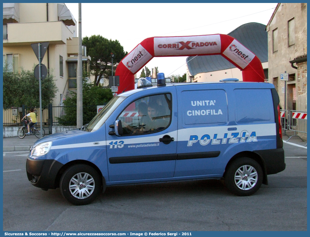 Polizia H1503
Polizia di Stato
Servizio Cinofili
Fiat Doblò I serie restyling
Parole chiave: PS;P.S.;Polizia;di;Stato;Pubblica;Sicurezza;Servizio;Cinofili;Fiat;Doblò;H1503