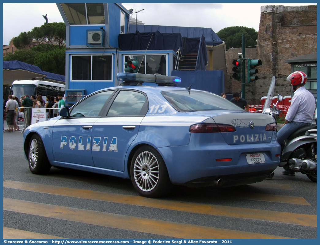 Polizia F5325
Polizia di Stato 
Squadra Volante
Alfa Romeo 159
Parole chiave: PS;P.S.;Polizia;di;Stato;Pubblica;Sicurezza;Squadra;Volante;Alfa;Romeo;159