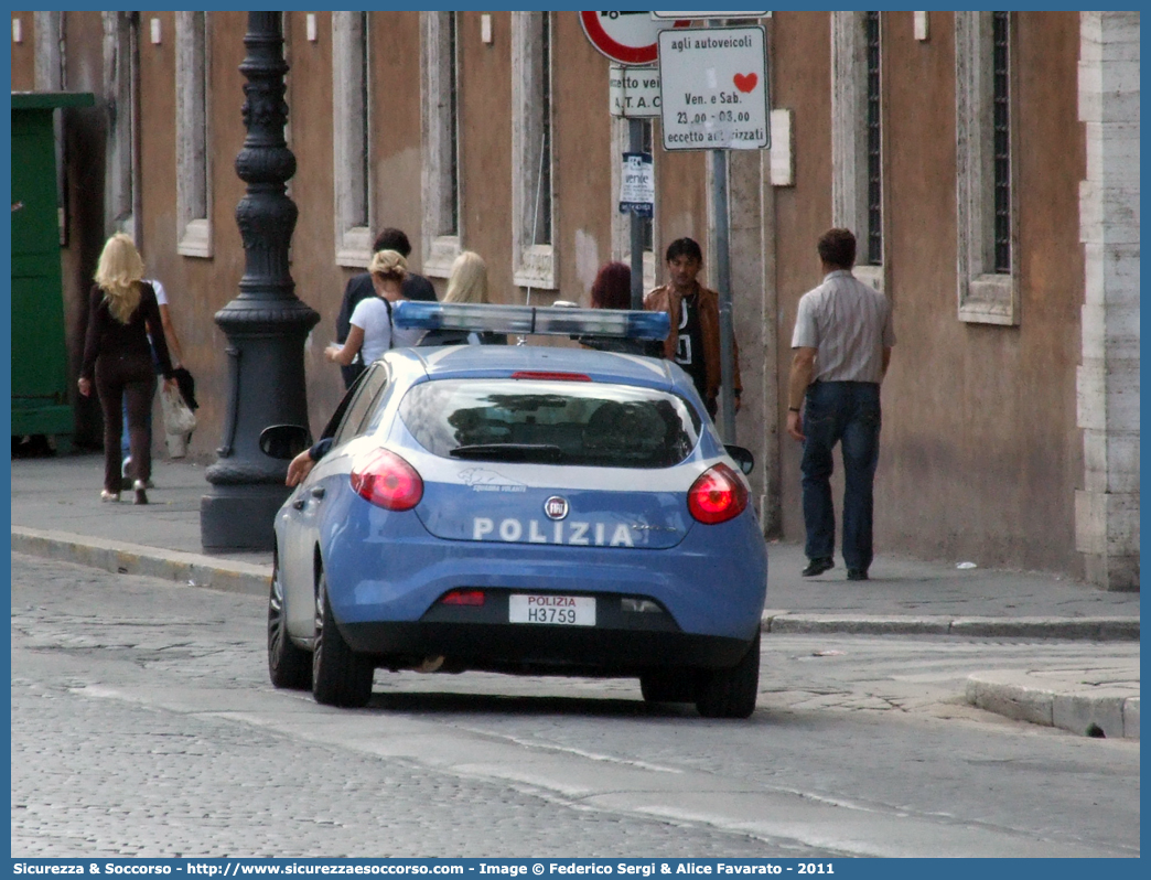 Polizia H3759
Polizia di Stato
Squadra Volante
Fiat Nuova Bravo
(I fornitura)
Parole chiave: PS;P.S.;Polizia;Polizia di Stato;Squadra;Volante;Fiat;Nuova;Bravo;H3759