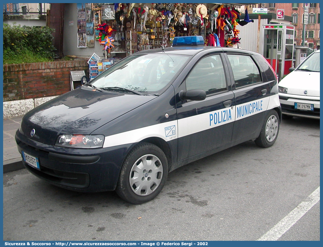 -
Polizia Locale
Comune di Venezia
Fiat Punto II serie
Allestitore Orlandi S.r.l.
Parole chiave: Polizia;Locale;Municipale;Venezia;Fiat;Punto;Orlandi