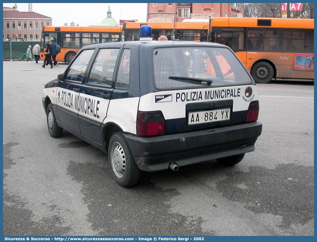 -
Polizia Municipale
Comune di Venezia
Fiat Punto II serie
Parole chiave: Polizia;Locale;Municipale;Venezia;Fiat;Punto;II serie