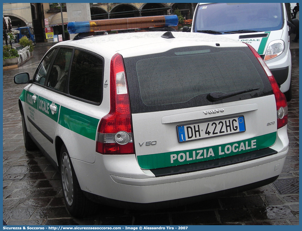 -
Polizia Locale
Consorzio Terre del Serio
Volvo V50
Allestitore Focaccia Group S.r.l.
Parole chiave: Polizia;Locale;Municipale;Terre del Serio;Bariano;Fornovo San Giovanni;Misano di Gera d'Adda;Misano di Gera d Adda;Morengo;Mozzanica;Pagazzano;Volvo;V50;V 50;Focaccia