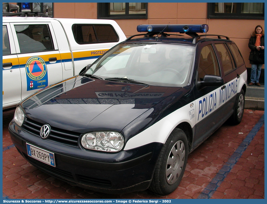 -
Polizia Municipale
Comune di Padova
Volkswagen Golf Variant III serie
Parole chiave: Polizia;Locale;Municipale;Padova;Volkswagen;Golf;Variant