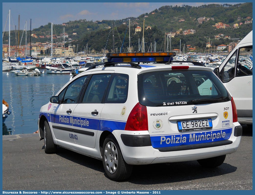 -
Polizia Municipale
Comune di Lerici
Peugeot 307 Station Wagon I serie
Parole chiave: Polizia;Locale;Municipale;Lerici;Peugeot;307;Station Wagon