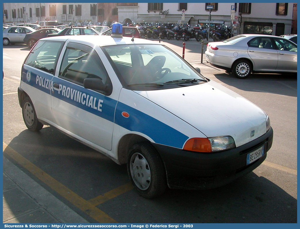 -
Polizia Provinciale
Provincia di Venezia
Fiat Punto I serie
Parole chiave: Polizia;Locale;Provinciale;Venezia;Fiat;Punto