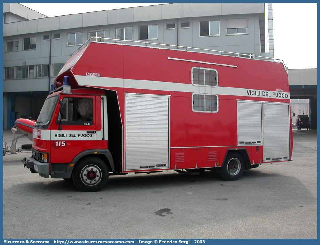 VF 15060
Corpo Nazionale Vigili del Fuoco
Iveco 95-14
Allestitore Baribbi S.p.A.
Parole chiave: VVF;V.V.F.;Corpo;Nazionale;Vigili;del;Fuoco;Polilogistici;Polilogistico;Iveco;95-14;95;14;Baribbi