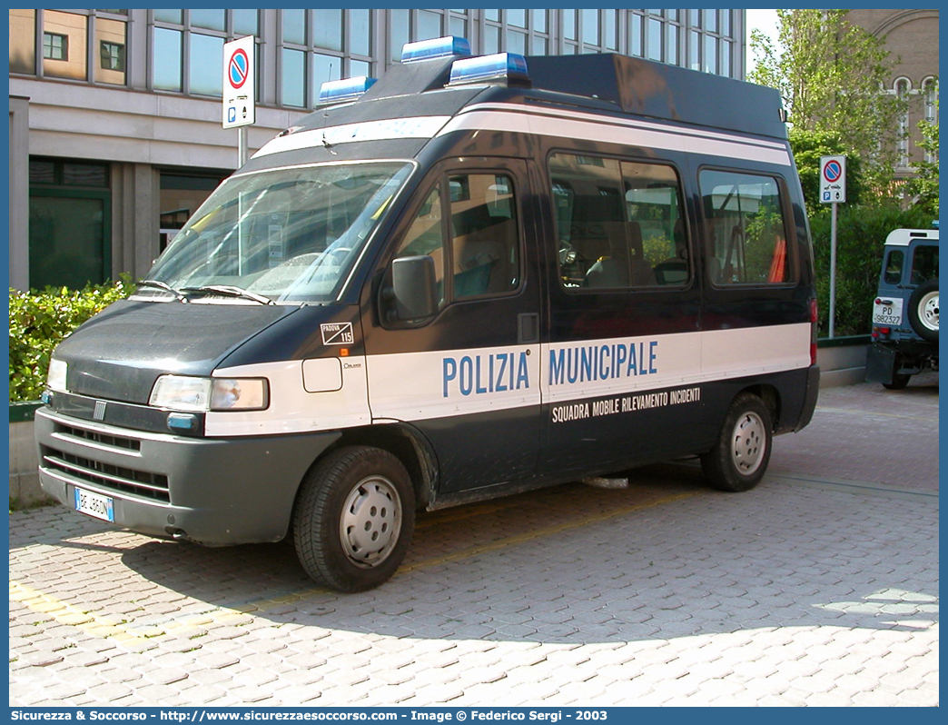 -
Polizia Municipale
Comune di Padova
Fiat Ducato II serie
Allestitore Orlandi S.r.l.
Parole chiave: Polizia;Locale;Municipale;Padova;Fiat;Ducato;Orlandi