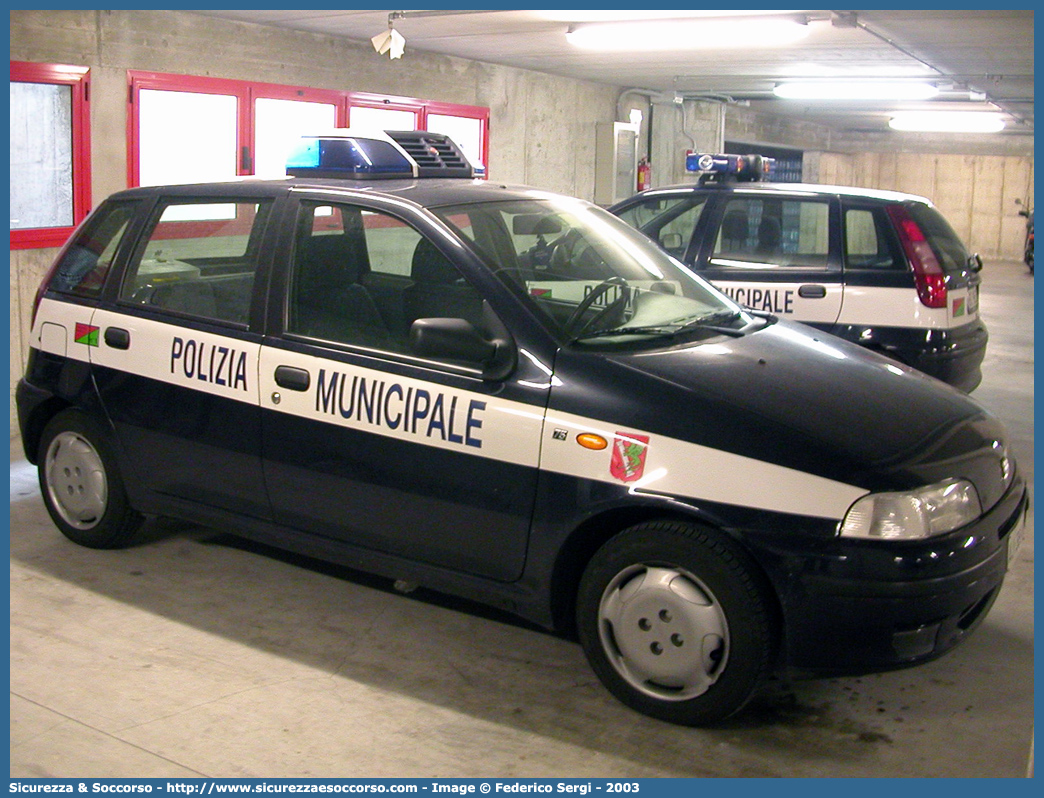 -
Polizia Municipale
Comune di Abano Terme
Fiat Punto I serie
Parole chiave: Polizia;Locale;Municipale;Abano Terme;Fiat;Punto