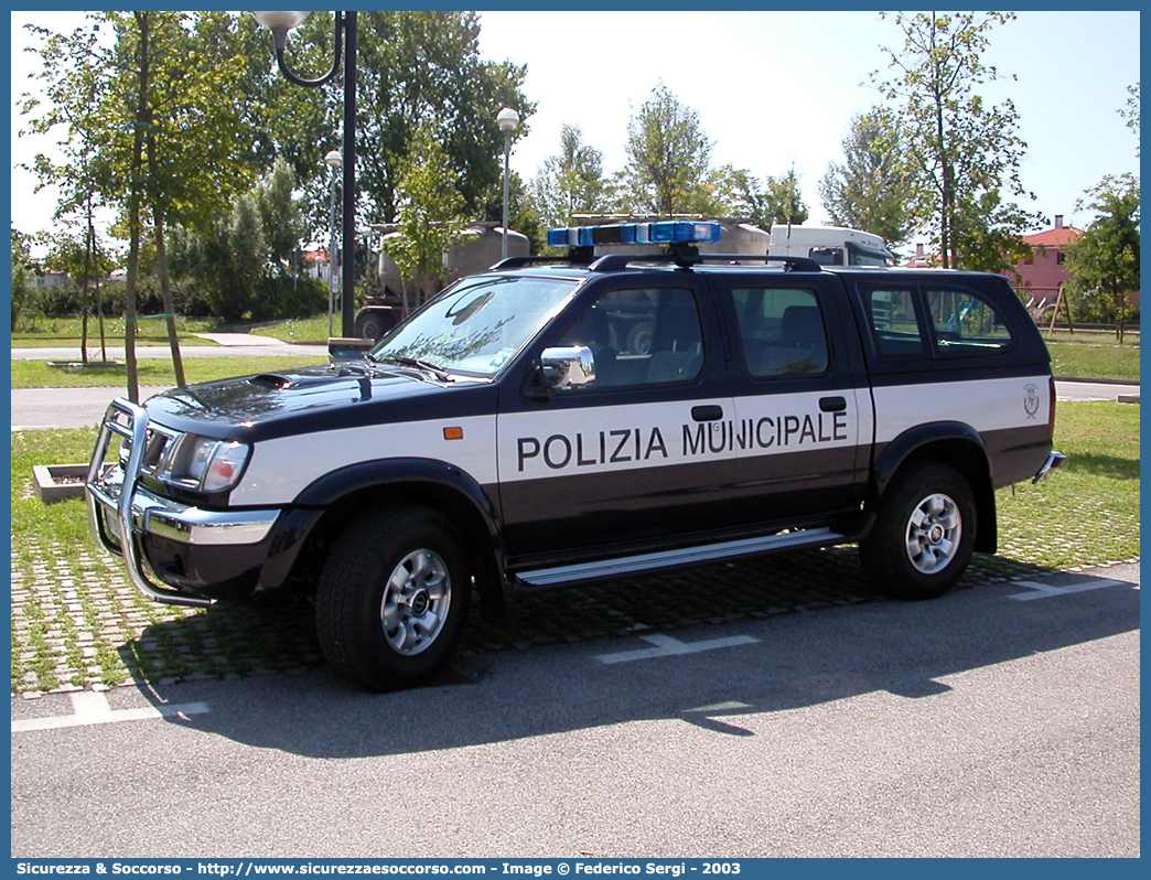 -
Polizia Municipale
Comune di Jesolo
Nissan Navara I serie
Parole chiave: PL;PM;P.L.;P.M.;Polizia;Locale;Municipale;Jesolo;Nissan;Navara