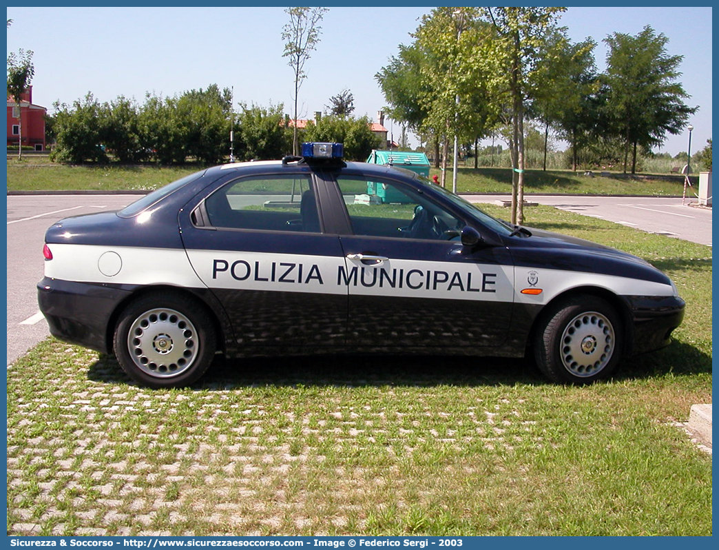 -
Polizia Municipale
Comune di Jesolo
Alfa Romeo 156 I serie

Parole chiave: PL;PM;P.L.;P.M.;Polizia;Locale;Municipale;Jesolo;Alfa Romeo;156;I serie