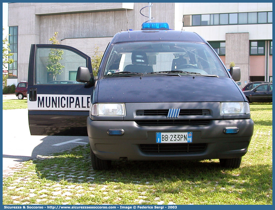 -
Polizia Municipale
Comune di Jesolo
Fiat Scudo I serie
Allestitore Orlandi S.r.l.
Parole chiave: PL;PM;P.L.;P.M.;Polizia;Locale;Municipale;Jesolo;Fiat;Scudo;Orlandi