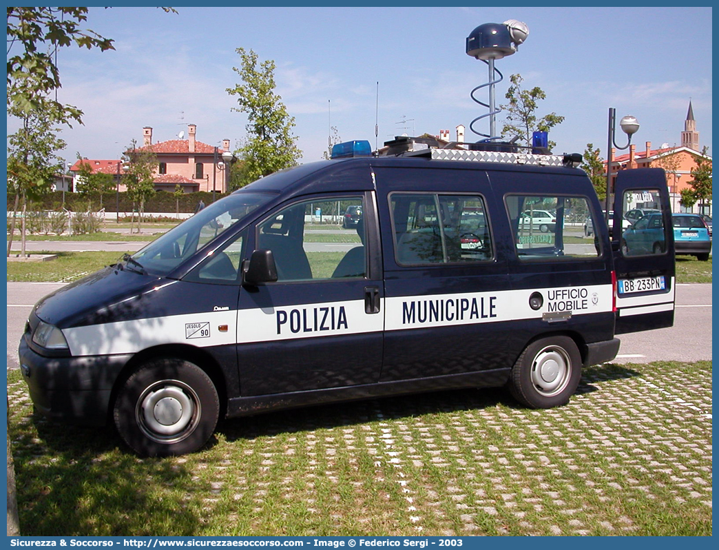 -
Polizia Municipale
Comune di Jesolo
Fiat Scudo I serie
Allestitore Orlandi S.r.l.
Parole chiave: PL;PM;P.L.;P.M.;Polizia;Locale;Municipale;Jesolo;Fiat;Scudo;Orlandi