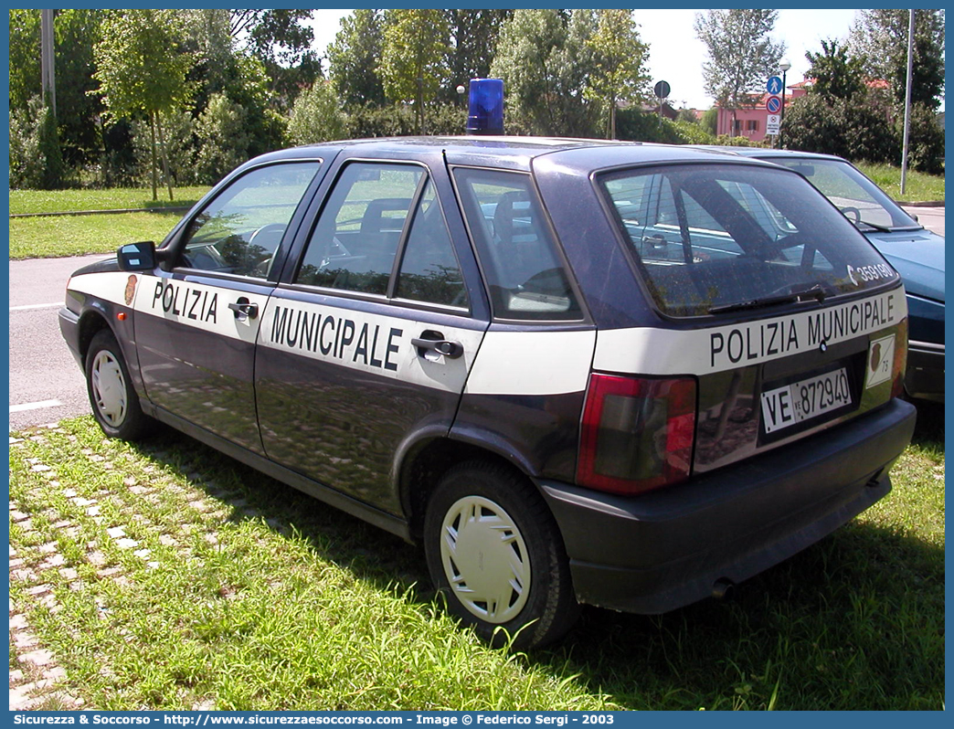 -
Polizia Municipale
Comune di Jesolo
Fiat Tipo II serie
Parole chiave: PL;PM;P.L.;P.M.;Polizia;Locale;Municipale;Jesolo;Fiat;Tipo