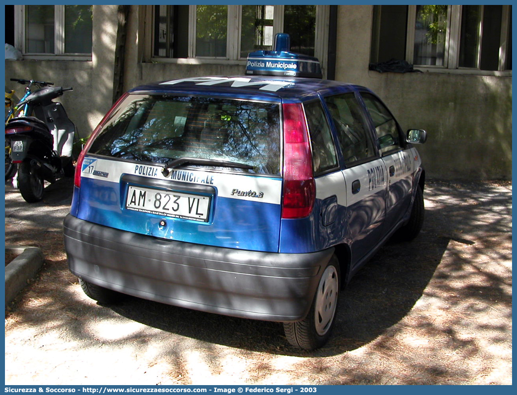 -
Polizia Municipale
Comune di Vicenza
Fiat Punto I serie
Parole chiave: Polizia;Locale;Municipale;Vicenza;Fiat;Punto