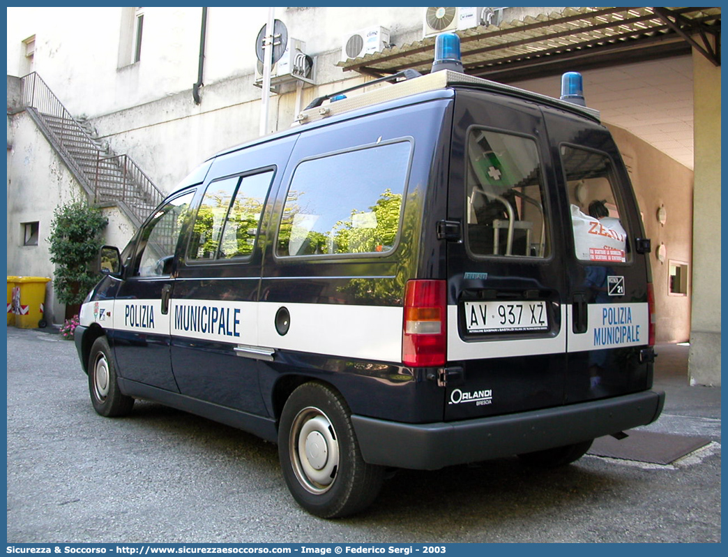 -
Polizia Municipale
Comune di Vicenza
Fiat Scudo I serie
Parole chiave: Polizia;Locale;Municipale;Vicenza;Fiat;Scudo