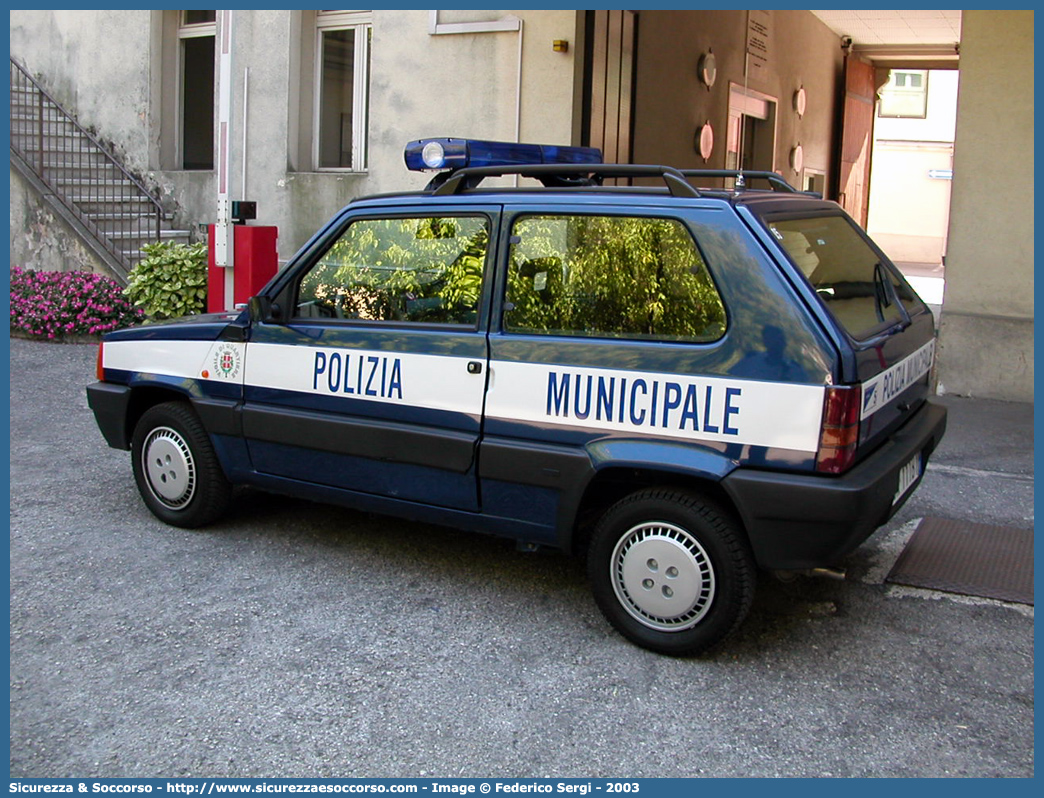 -
Polizia Municipale
Comune di Vicenza
Fiat Panda II serie
Parole chiave: Polizia;Locale;Municipale;Vicenza;Fiat;Panda