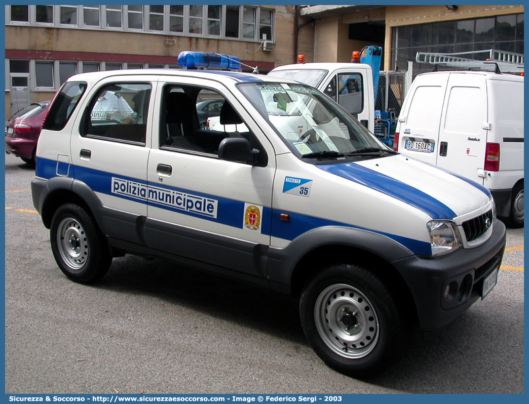 -
Polizia Municipale
Comune di Trieste
Daihatsu Terios I serie
Parole chiave: PL;PM;P.L.;P.M.;Polizia;Locale;Municipale;Trieste;Daihatsu;Terios