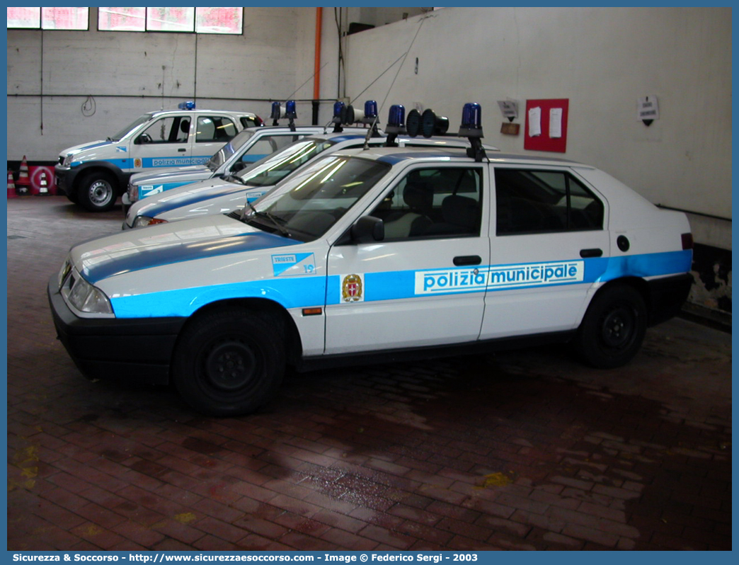 -
Polizia Municipale
Comune di Trieste
Alfa Romeo 75 II serie
Parole chiave: Polizia;Municipale;Locale;Trieste;Alfa Romeo;75 II serie