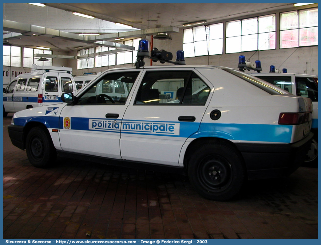 -
Polizia Municipale
Comune di Trieste
Alfa Romeo 75 II serie
Parole chiave: Polizia;Municipale;Locale;Trieste;Alfa Romeo;75 II serie