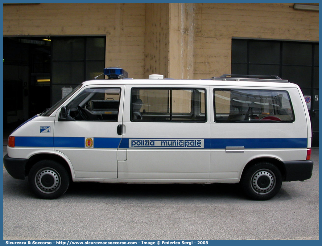 -
Polizia Municipale
Comune di Trieste
Volkswagen Transporter T4
Parole chiave: Polizia;Municipale;Locale;Trieste;Volkswagen;Transporter T4