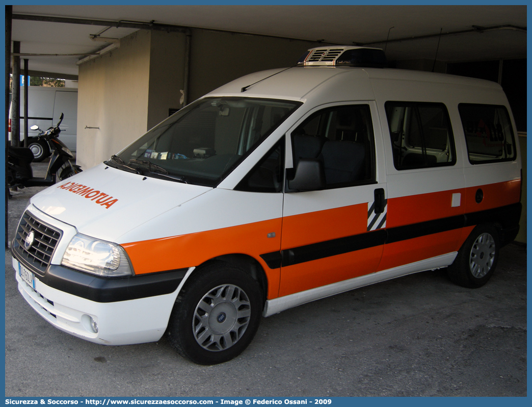 MIKE 04
118 Romagna Soccorso
Ambito Territoriale di Rimini
Fiat Scudo III serie
(variante)
Parole chiave: 118;Romagna;Soccorso;Rimini;Automedica;Fiat;Scudo