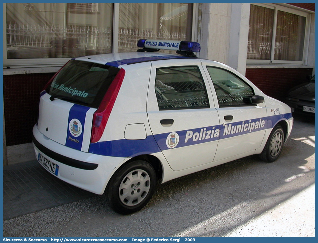 -
Polizia Municipale
Comune di Francavilla al Mare
Fiat Punto II serie
Parole chiave: Polizia;Locale;Municipale;Francavilla al Mare;Fiat;Punto