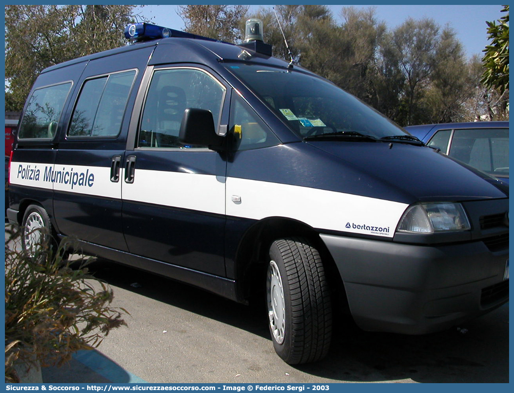 -
Polizia Municipale
Unione Comuni Adige Guà
Fiat Scudo I serie
Allestitore Bertazzoni S.r.l.
Parole chiave: Polizia;Locale;Municipale;Adige Gua;Adige Guà;Cologna Veneta;Pressana;Roveredo di Gua;Roveredo di Guà;Veronella;Zimella;Fiat;Scudo;Bertazzoni