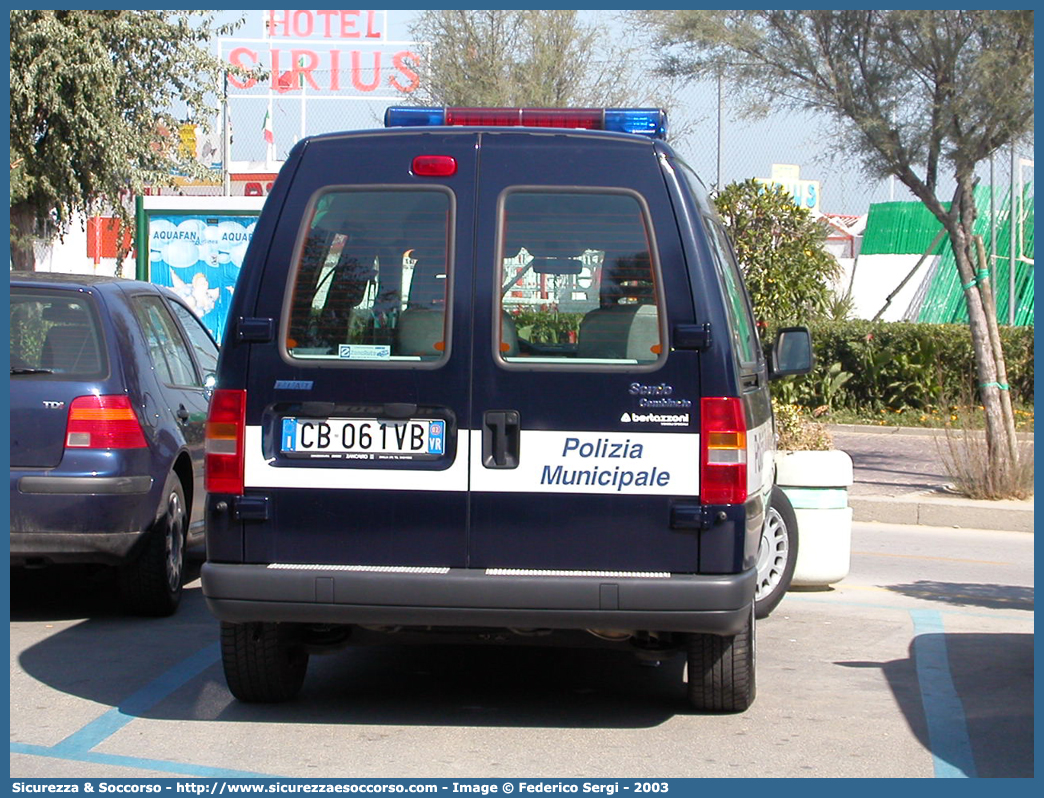 -
Polizia Municipale
Unione Comuni Adige Guà
Fiat Scudo I serie
Allestitore Bertazzoni S.r.l.
Parole chiave: Polizia;Locale;Municipale;Adige Gua;Adige Guà;Cologna Veneta;Pressana;Roveredo di Gua;Roveredo di Guà;Veronella;Zimella;Fiat;Scudo;Bertazzoni