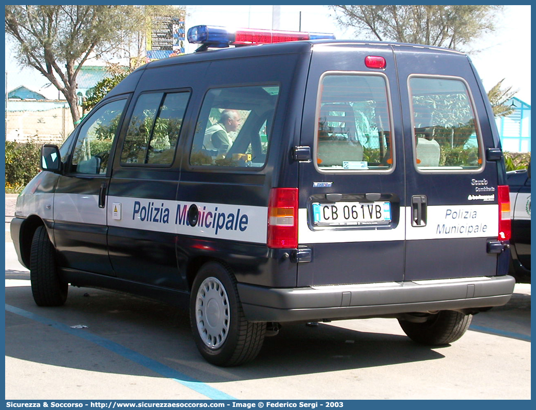 -
Polizia Municipale
Unione Comuni Adige Guà
Fiat Scudo I serie
Allestitore Bertazzoni S.r.l.
Parole chiave: Polizia;Locale;Municipale;Adige Gua;Adige Guà;Cologna Veneta;Pressana;Roveredo di Gua;Roveredo di Guà;Veronella;Zimella;Fiat;Scudo;Bertazzoni