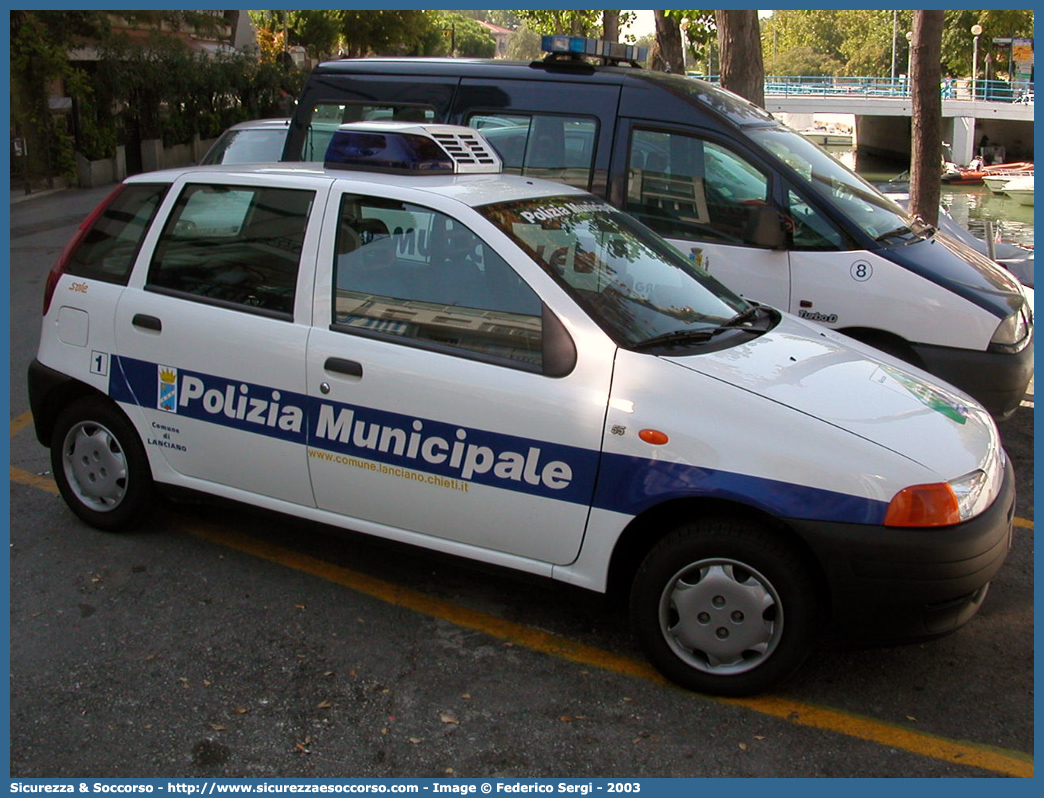 -
Polizia Municipale
Comune di Lanciano
Fiat Punto I serie
Parole chiave: Polizia;Locale;Municipale;Lanciano;Fiat;Punto