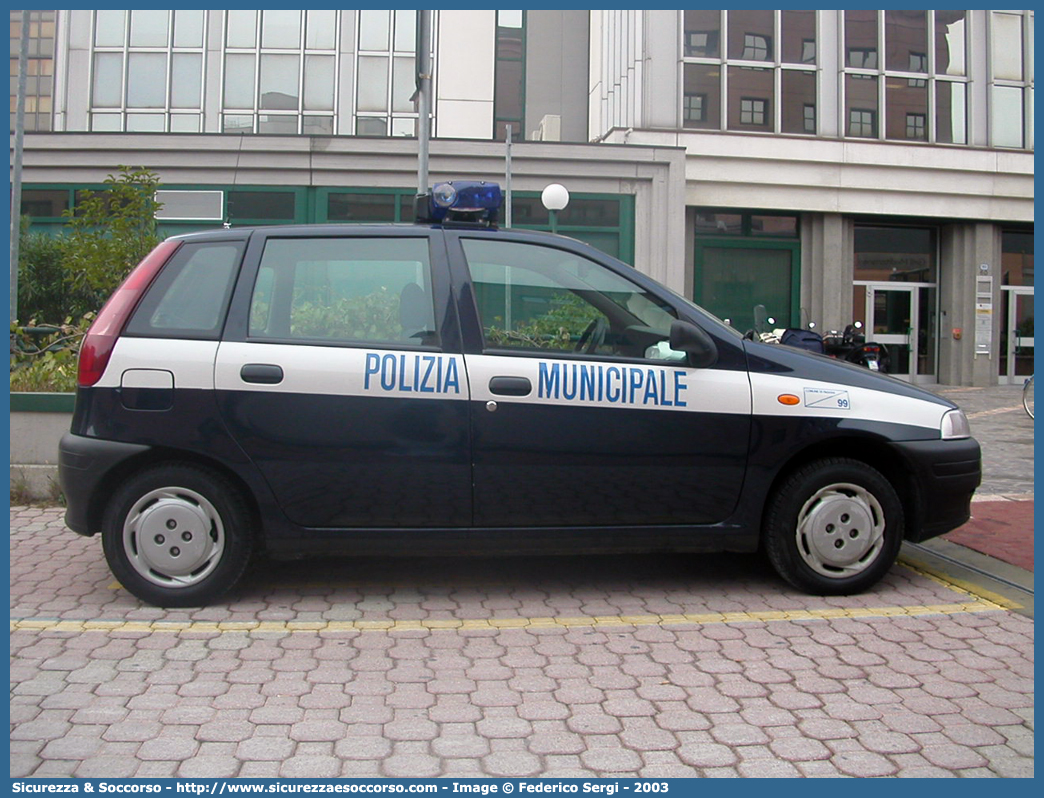 -
Polizia Municipale
Comune di Padova
Fiat Punto I serie
Parole chiave: Polizia;Locale;Municipale;Padova;Fiat;Punto