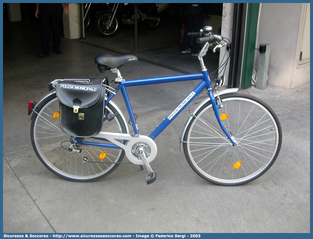 -
Polizia Municipale
Comune di Padova
Biciletta
Parole chiave: Polizia;Locale;Municipale;Padova;Bicicletta;Biciclette