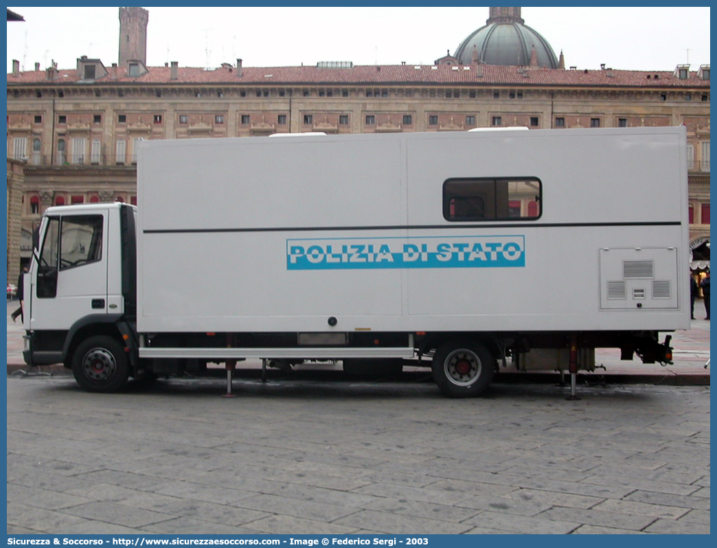 -
Polizia di Stato
Polizia Scientifica
Iveco EuroCargo 100E21 I serie
Parole chiave: PS;P.S.;Polizia;di;Stato;Scientifica;Iveco;EuroCargo;100E21