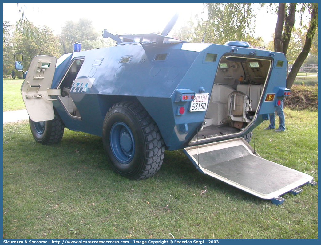 Polizia 53150
Polizia di Stato
Reparto Mobile
Iveco Oto-Melara 6614
Parole chiave: 53150;Polizia di Stato;Reparto Mobile;Ordine Pubblico;Iveco Oto-Melara 6614