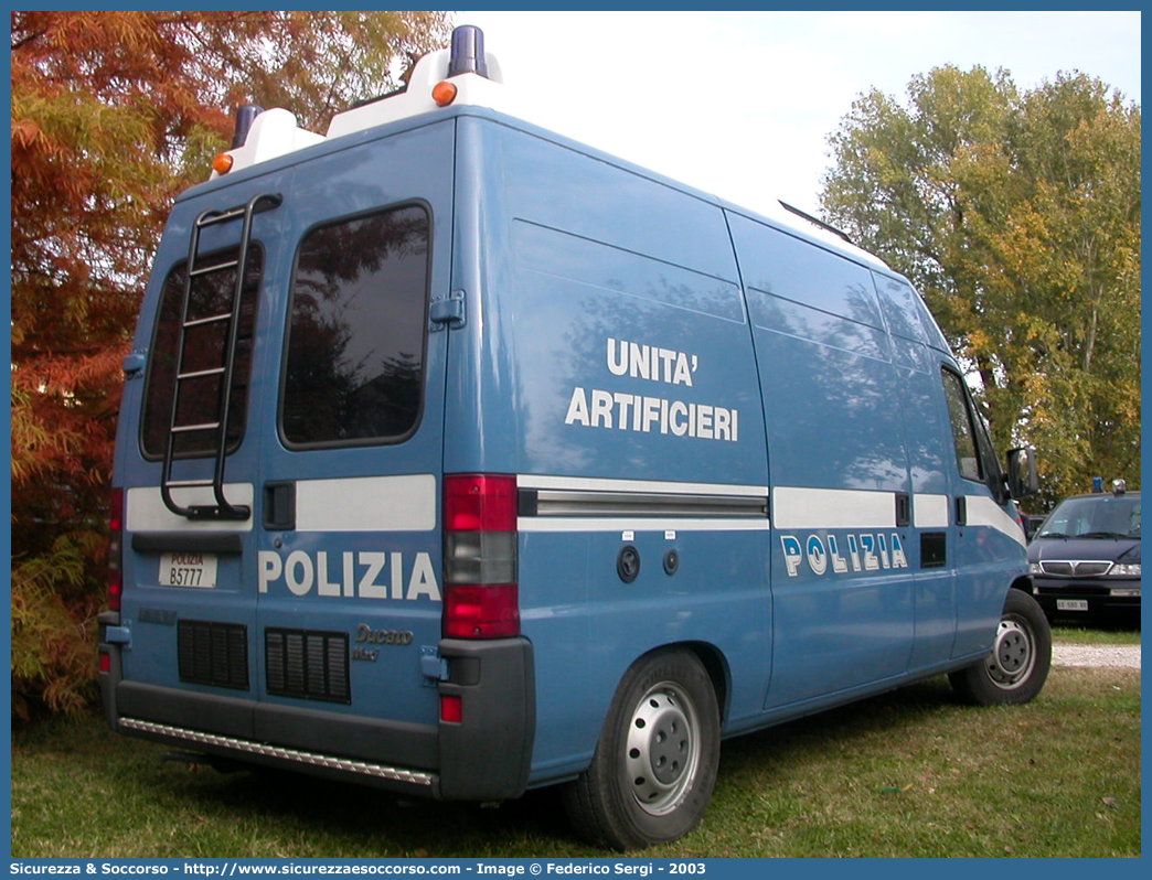 Polizia B5777
Polizia di Stato
Artificieri Antisabotaggio
Fiat Ducato II serie
Parole chiave: B5777;PS;P.S.;Polizia;Stato;Polizia di Stato;Artificieri;Antisabotaggio;Fiat;Ducato