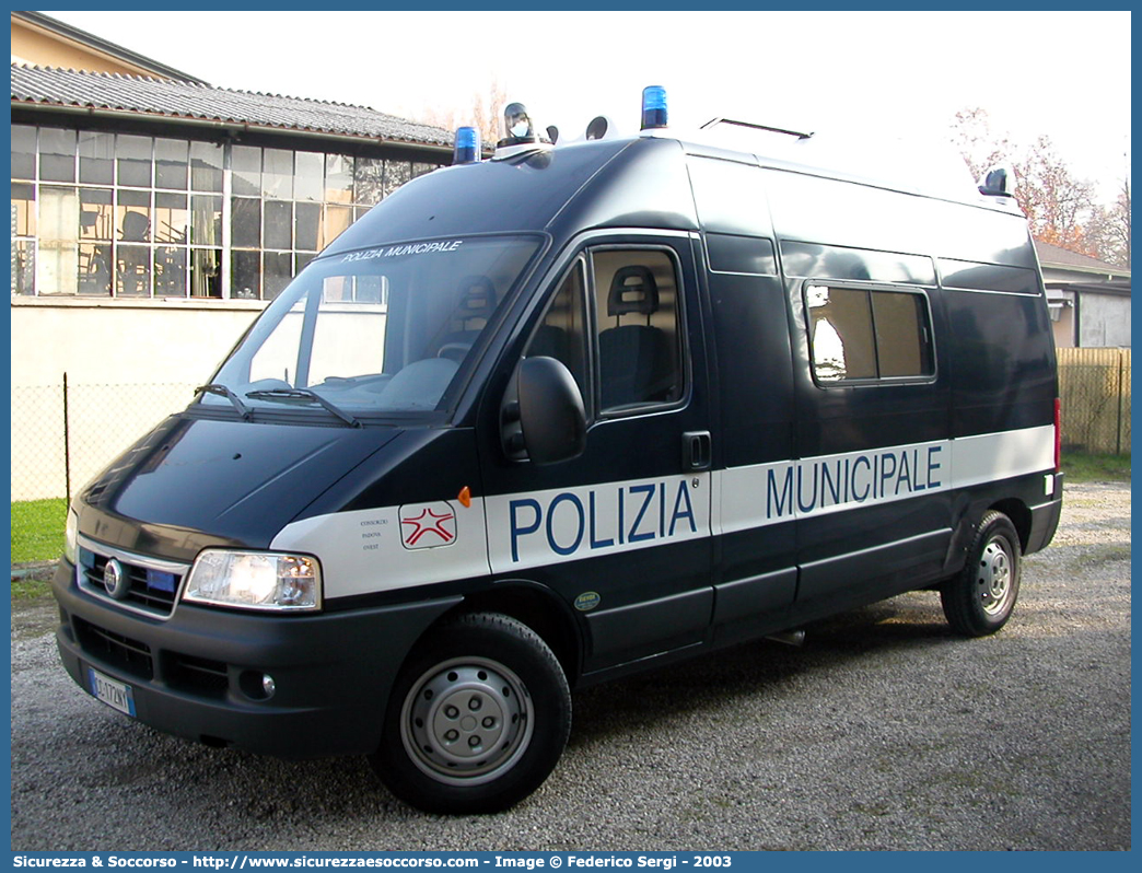 -
Polizia Municipale
Consorzio Padova Ovest
Fiat Ducato II serie restyling
Parole chiave: Polizia;Locale;Municipale;Padova Ovest;Cervarese Santa Croce;Mestrino;Rubano;Selvazzano Dentro;Veggiano;Fiat;Ducato