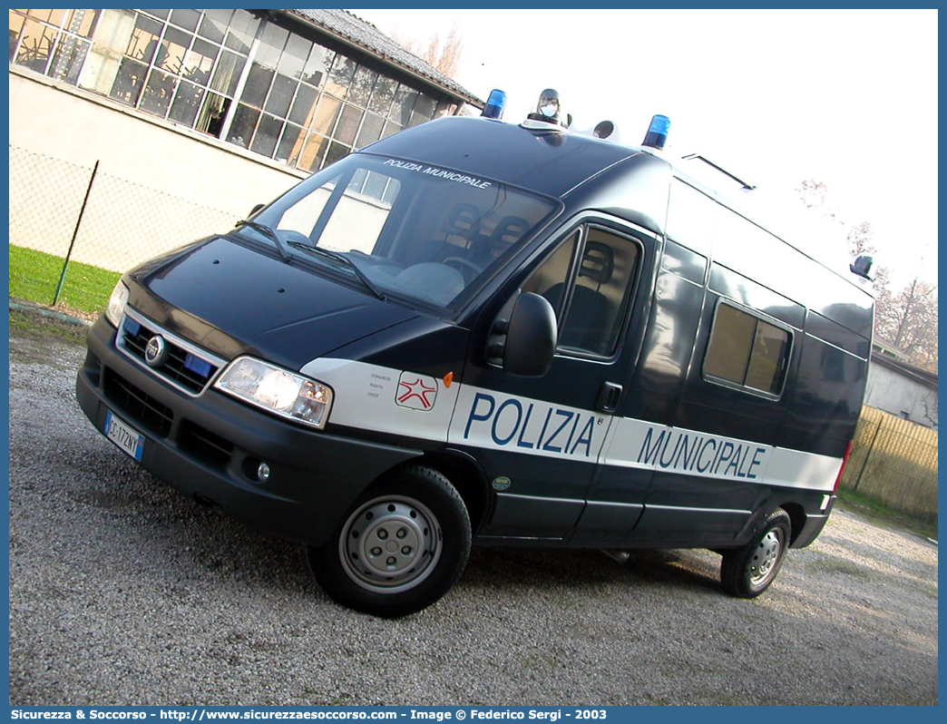 -
Polizia Municipale
Consorzio Padova Ovest
Fiat Ducato II serie restyling
Parole chiave: Polizia;Locale;Municipale;Padova Ovest;Cervarese Santa Croce;Mestrino;Rubano;Selvazzano Dentro;Veggiano;Fiat;Ducato