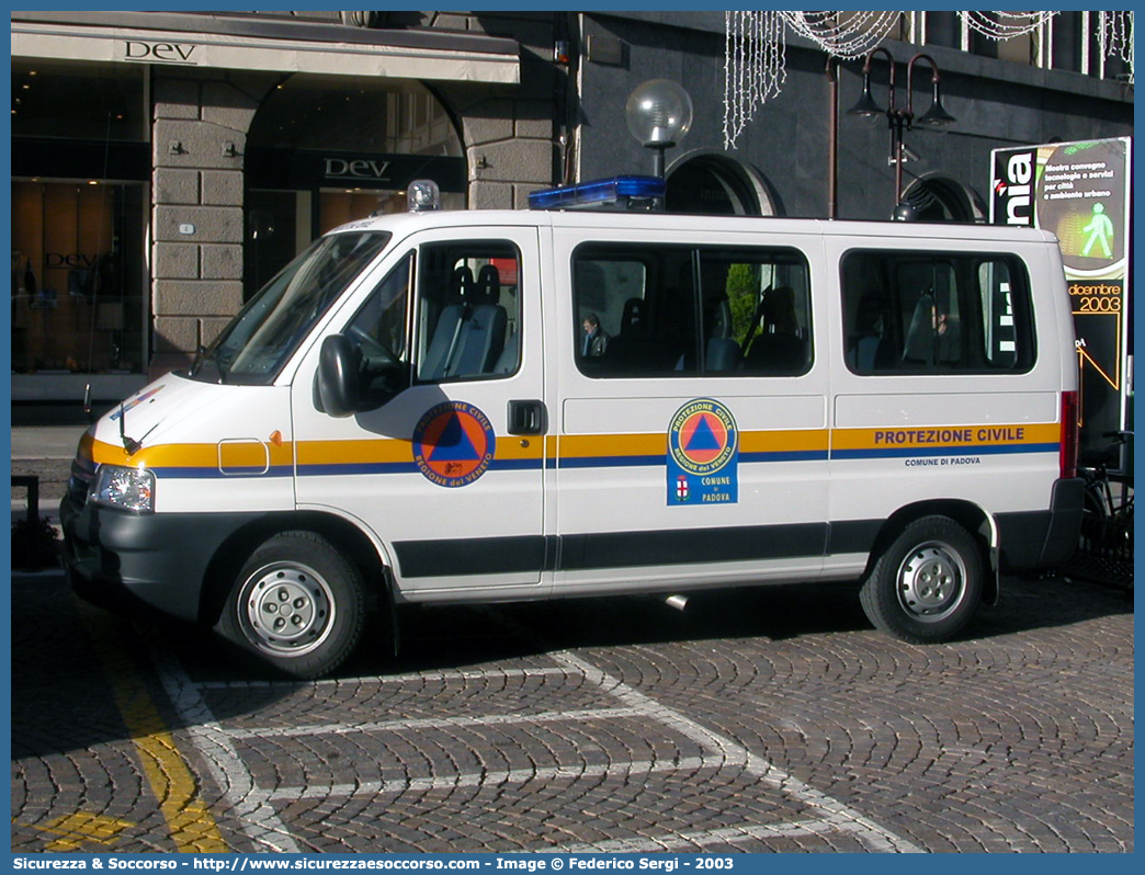 -
Protezione Civile
Comune di Padova
Fiat Ducato II serie restyling 
Parole chiave: PC;P.C.;Protezione Civile;Padova;Fiat;Ducato III serie