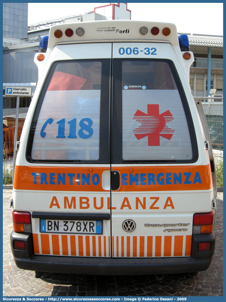 006-32
118 Trentino Emergenza
Volkswagen Transporter T4 restyling
Allestitore EDM S.r.l.
Parole chiave: 118;Trento;Trentino;Emergenza;Ambulanza;Volkswagen;Transporter;T4;EDM