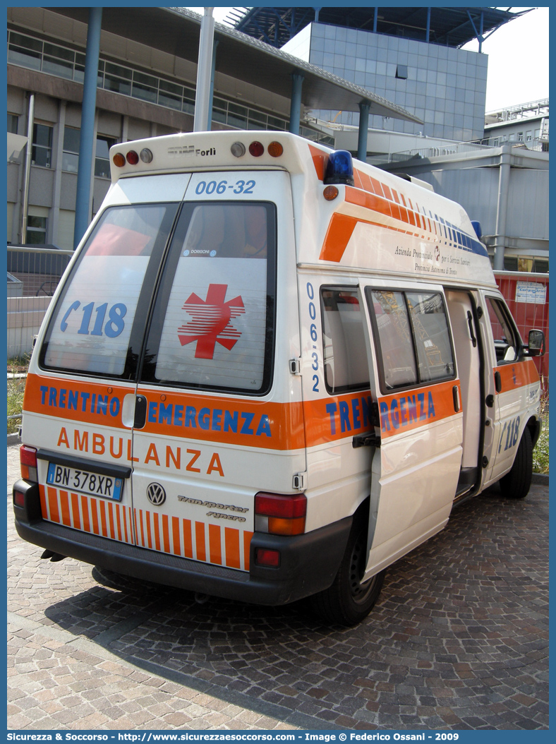 006-32
118 Trentino Emergenza
Volkswagen Transporter T4 restyling
Allestitore EDM S.r.l.
Parole chiave: 118;Trento;Trentino;Emergenza;Ambulanza;Volkswagen;Transporter;T4;EDM