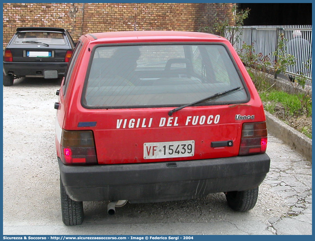 VF 15439
Corpo Nazionale Vigili del Fuoco
Fiat Uno I serie
Parole chiave: VF;VVF;V.F.;V.V.F.;Corpo;Nazionale;Vigili del Fuoco;Vigili;Fuoco;Fiat;Uno