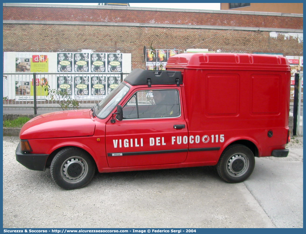 VF 15262
Corpo Nazionale Vigili del Fuoco
Fiat Fiorino I serie
Parole chiave: VF;V.F.;VVF;V.V.F.;Corpo;Nazionale;Vigili del Fuoco;Vigili;Fuoco;Fiat;Fiorino;I serie;15262