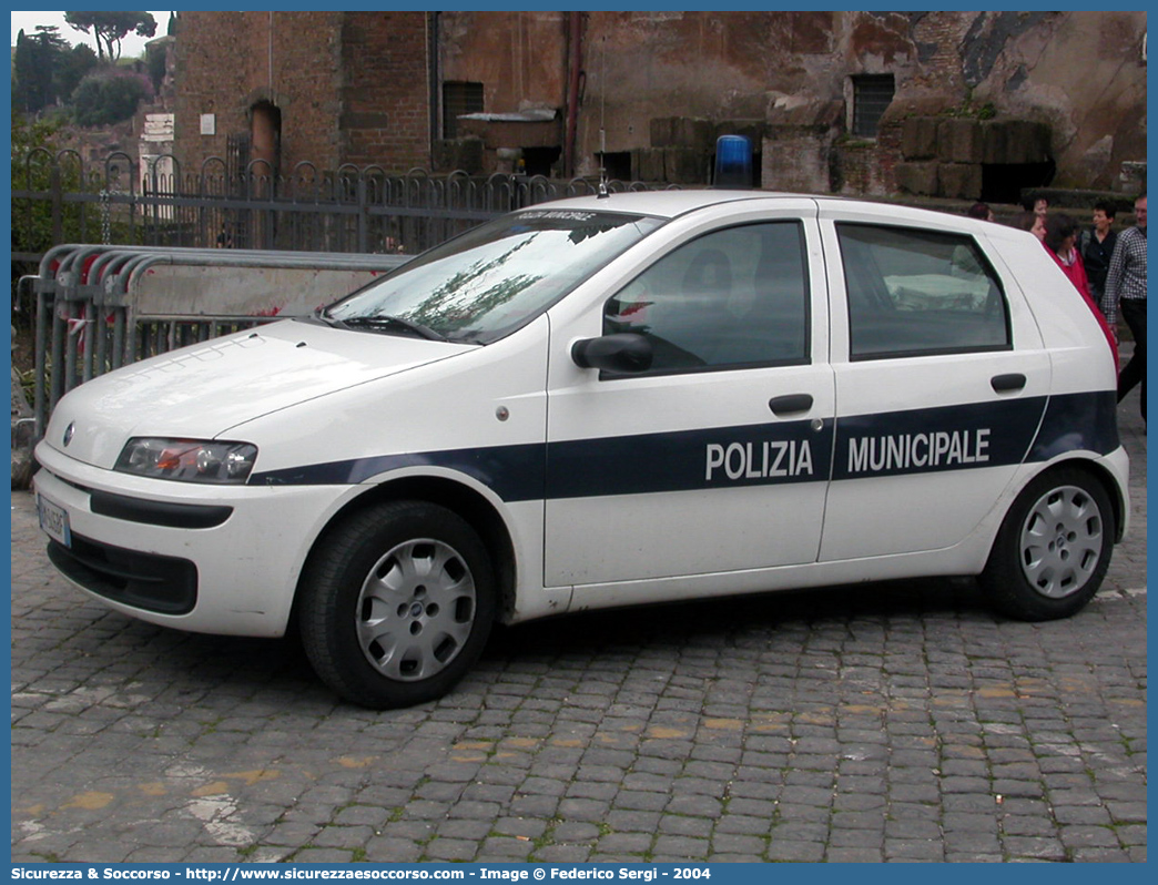 -
Polizia Municipale
Comune di Roma
Fiat Punto II serie
Parole chiave: Polizia;Locale;Municipale;Roma;Fiat;Punto