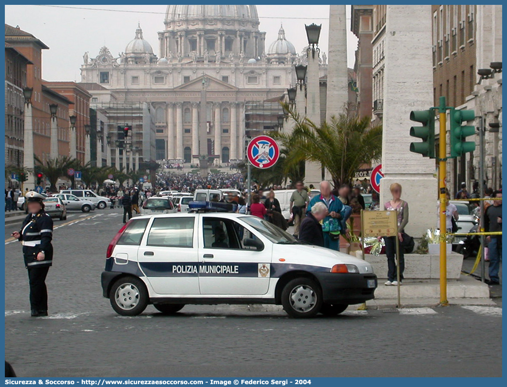 -
Polizia Municipale
Comune di Roma
Fiat Punto I serie
Parole chiave: Polizia;Locale;Municipale;Roma;Fiat;Punto