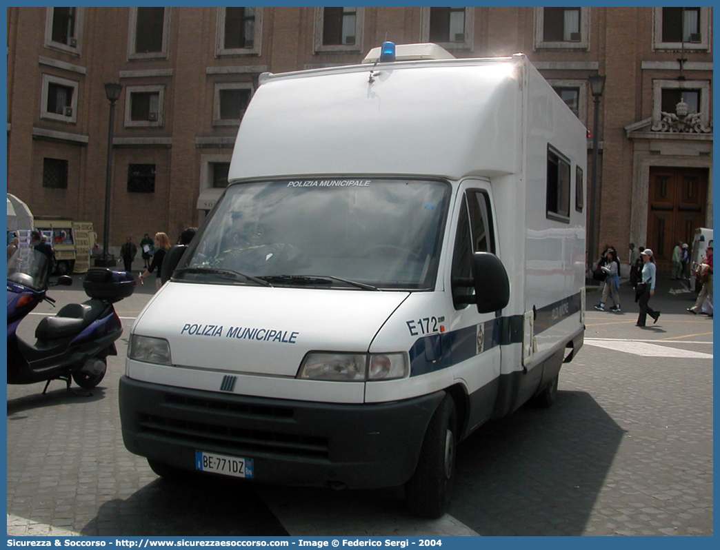 -
Polizia Municipale
Comune di Roma
Fiat Ducato II serie
Parole chiave: PL;P.L.;PM;P.M.;Polizia;Locale;Municipale;Roma;Fiat;Ducato